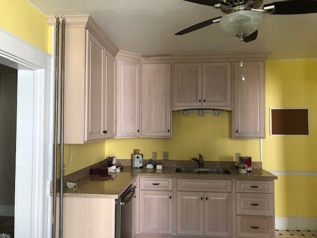 Building Photo - 1359 W Main St