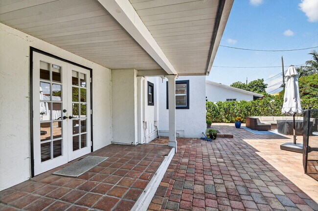 Building Photo - 322 Cornell Dr
