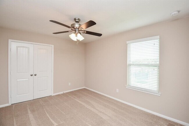 Building Photo - 7002 Edwanna Ln