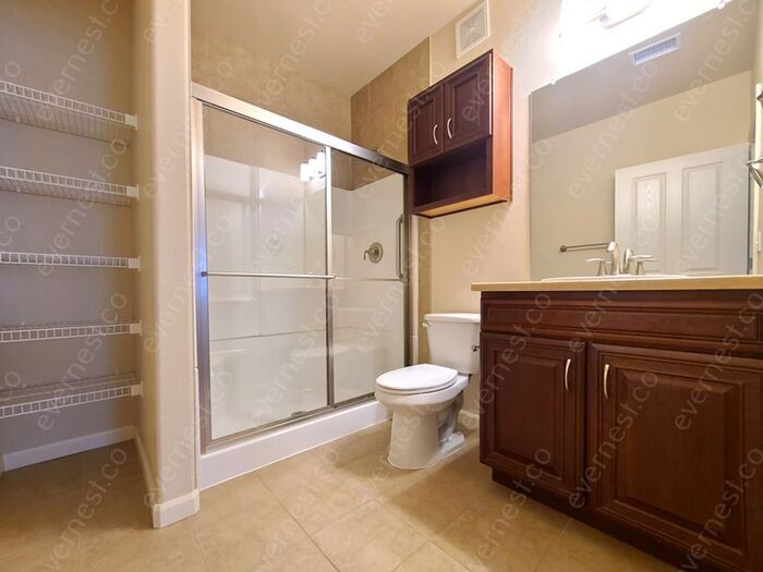 Building Photo - 1144 Rockhurst Dr