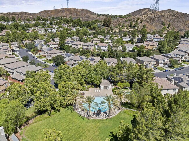 Building Photo - 28511 Silverking Trail
