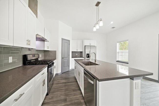 Building Photo - 10209 Ashville Dr