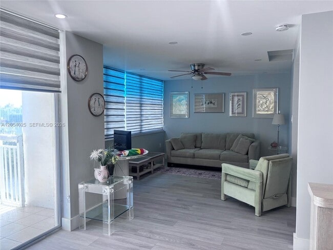 Building Photo - 18061 Biscayne Blvd
