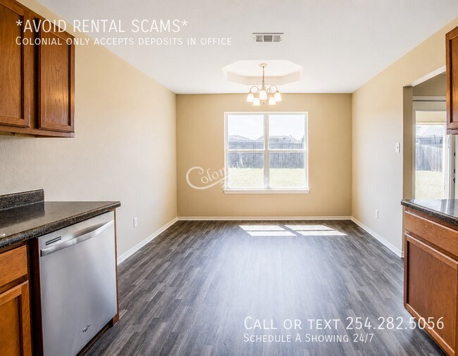 Building Photo - 5401 Lauren Lea Dr