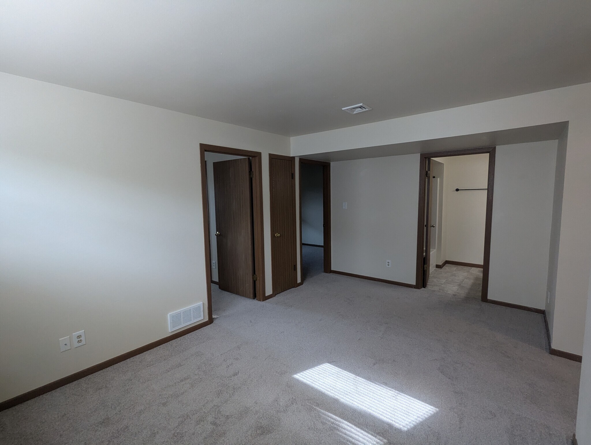 Building Photo - 3351 S 113th St