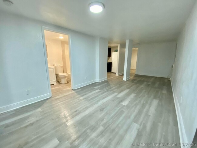Building Photo - 427 N 14th St