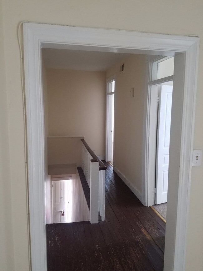 Building Photo - ROB22S