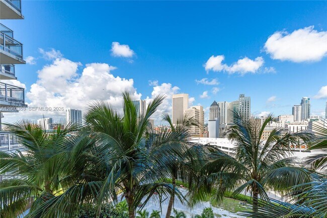 Building Photo - 350 S Miami Ave