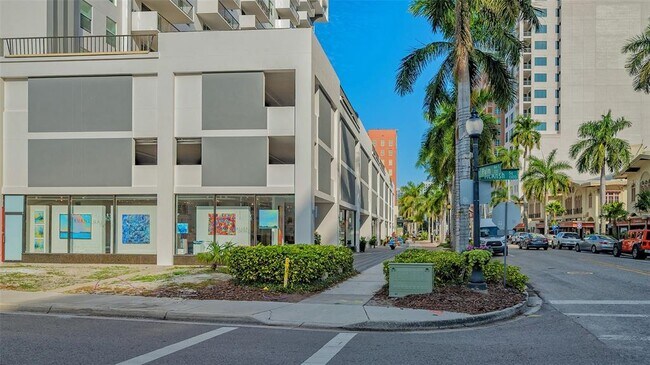 Building Photo - 101 S Gulfstream Ave