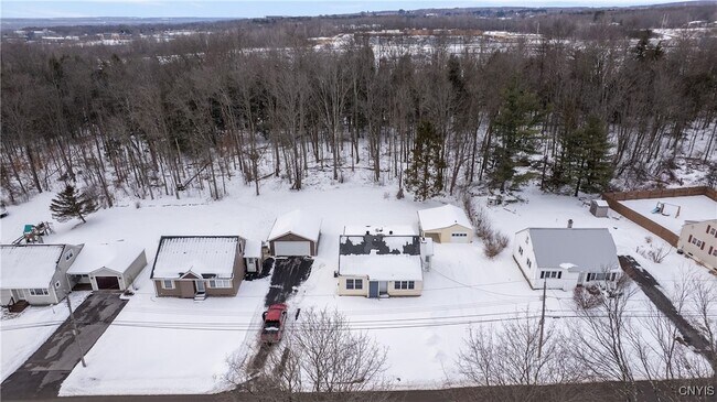 Building Photo - 115 Tarlton Rd