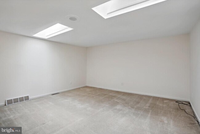 Building Photo - 3202 Eaton Ct