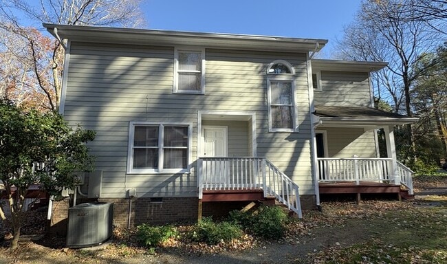 Building Photo - Fabulous 3 Br Townhome  For Rent