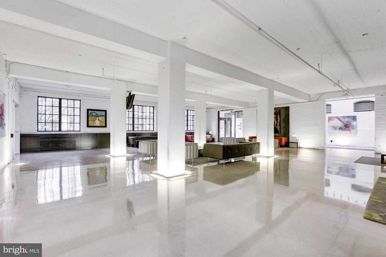 Lobby - 437 New York Ave NW