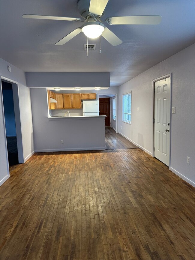 Building Photo - $1,900.00 MOVE-IN-SPECIAL