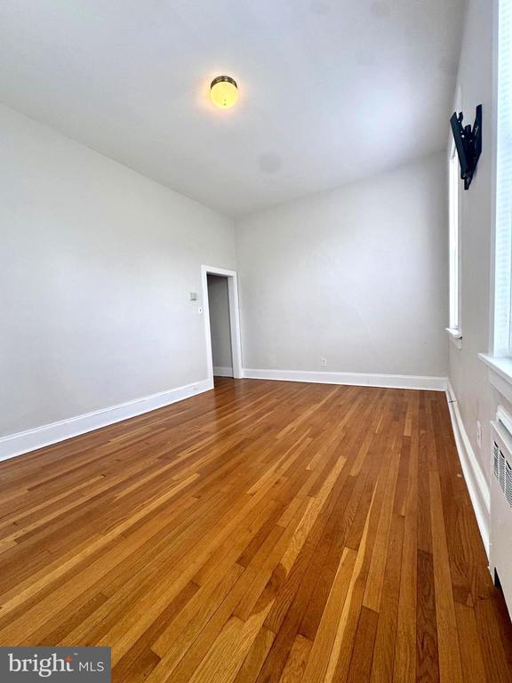 Building Photo - 1 Dickinson St