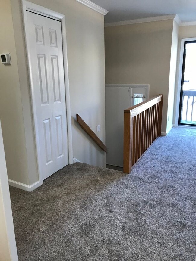 Building Photo - 2 bedroom, 2.5 bath townhome in Pike Creek