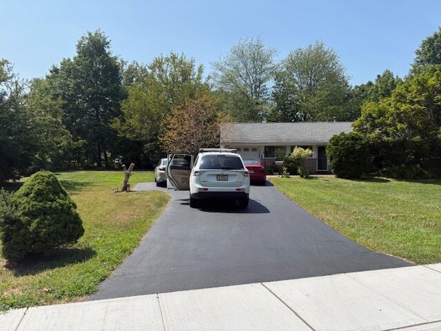 Primary Photo - 1 Kingsley Rd