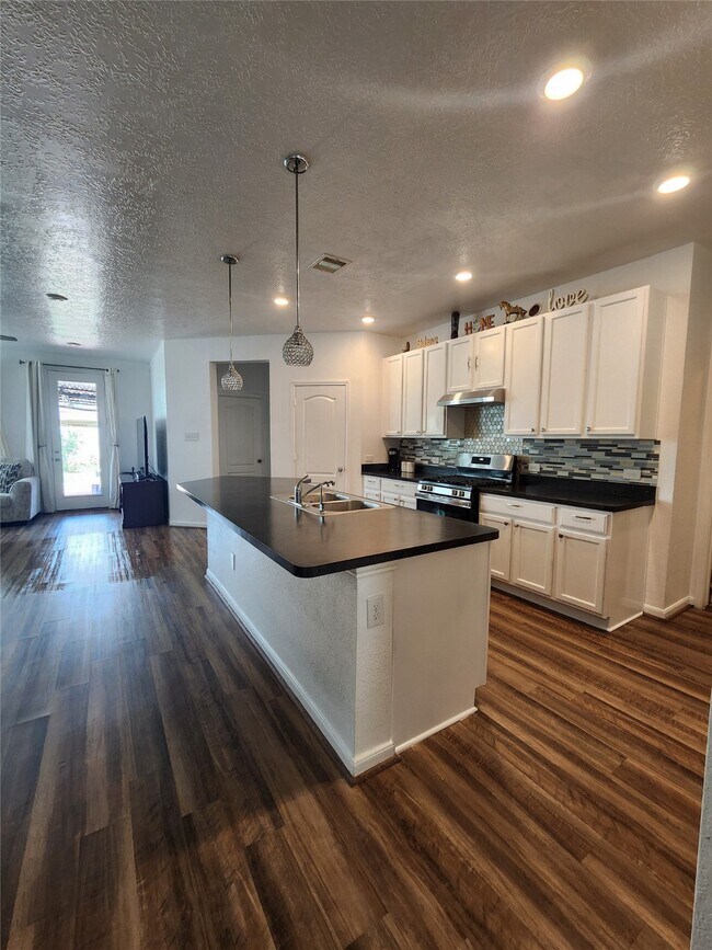 Building Photo - 2606 Oakwood Blf Trl