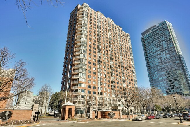 Building Photo - 20 2nd St