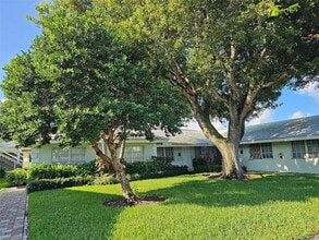 Building Photo - 2120 NE 41st St