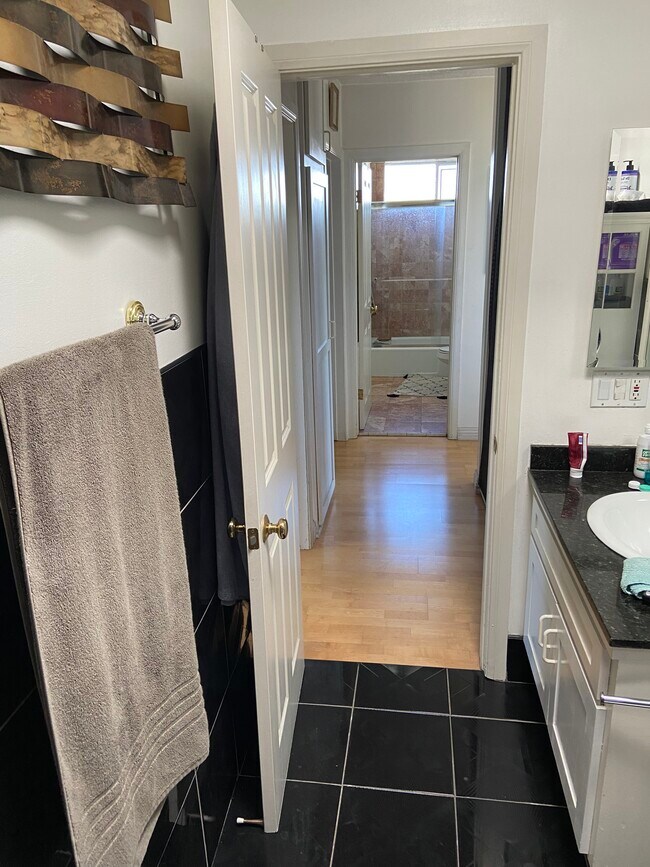 Building Photo - 6601 Springpark Ave