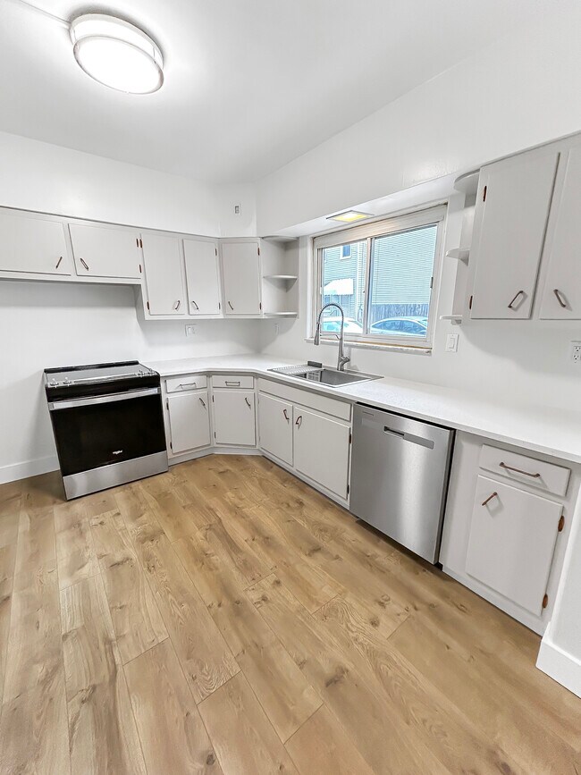 Building Photo - 500 S Mathilda St