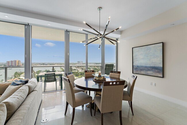 Building Photo - 3100 N Ocean Dr