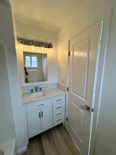 Bathroom #1 - 781 Saxony Rd