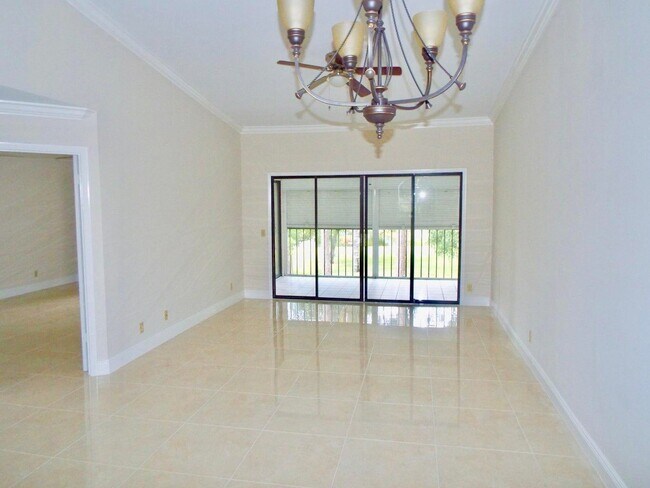 Building Photo - 3350 Perimeter Dr