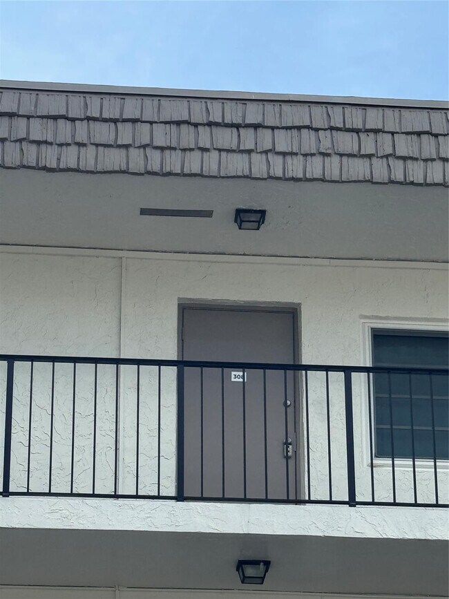 Building Photo - 4143 N Ocean Blvd