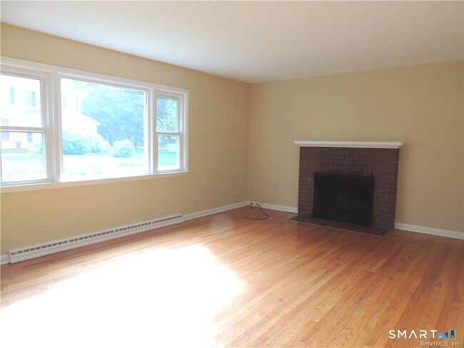 Building Photo - 87 Hotchkiss Grove Rd