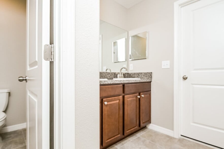 Building Photo - 7205 Ozello Trail Ave