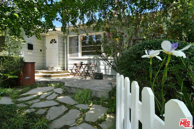 Primary Photo - 2415 Washington Ave