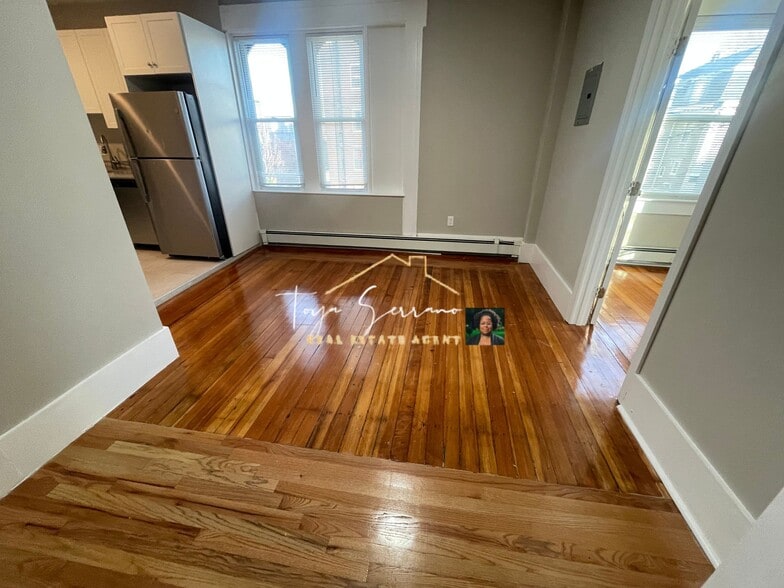 Building Photo - 7 Greenville St