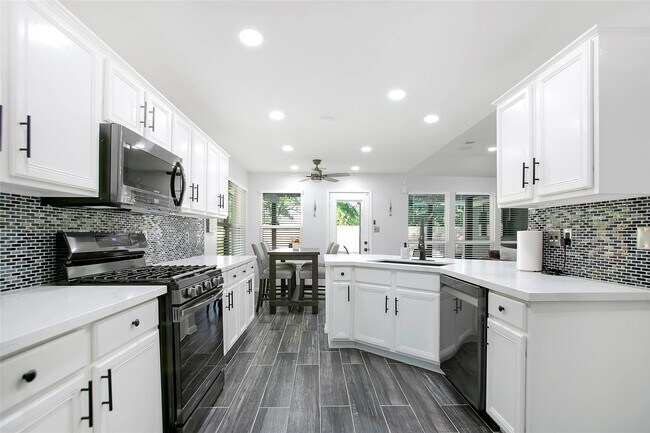 Building Photo - 1507 Buchans Dr