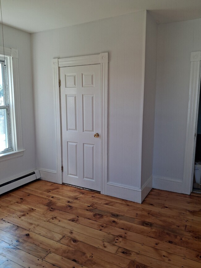 Building Photo - 131 Clarendon St