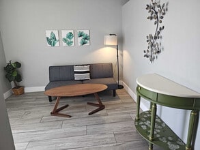 Building Photo - 50 Davie Blvd