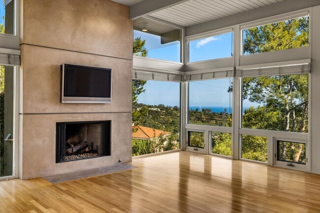 Building Photo - One of a kind, mid century modern home in Mission Canyon with ocean and mountain views