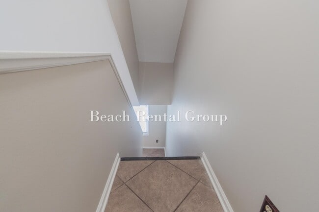 Building Photo - 2010 Sand Dunes Dr