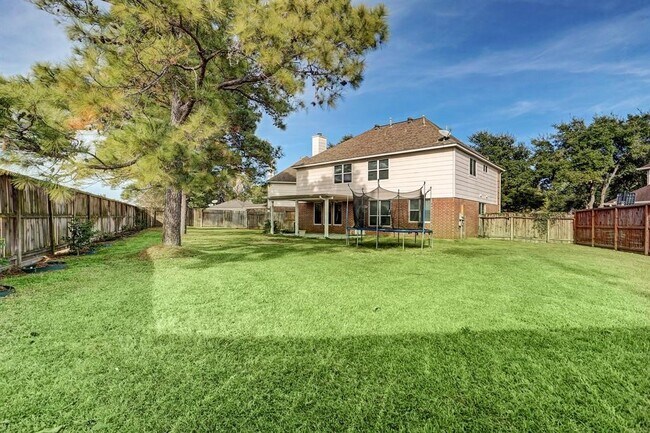 Building Photo - 23247 Diamond Knoll Ct