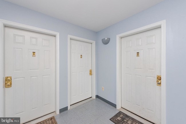 Building Photo - 8352 Montgomery Run Rd