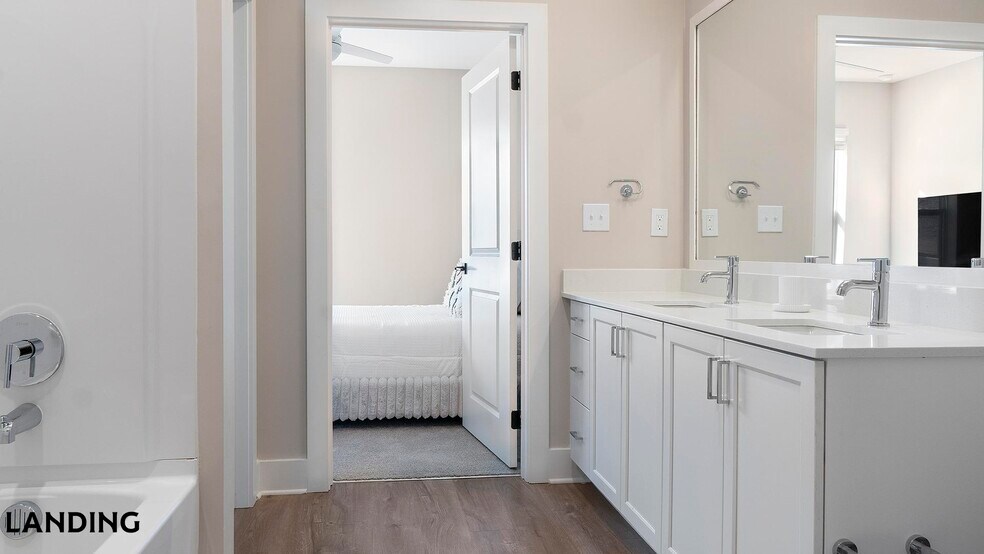 Building Photo - 1000 Forestview Dr