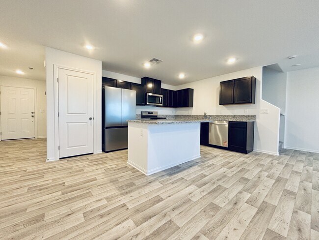 Building Photo - 6038 Swift Lariat St