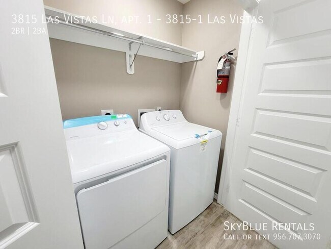 Building Photo - 3815 Las Vistas Ln