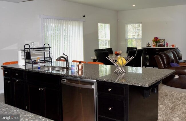 Building Photo - 5520 Ivy Hill Dr