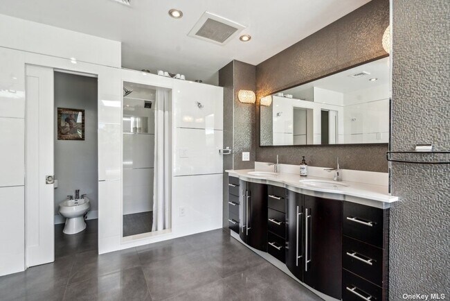 Building Photo - 130 Stirrup Ln