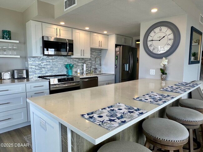 Building Photo - 2900 N Atlantic Ave