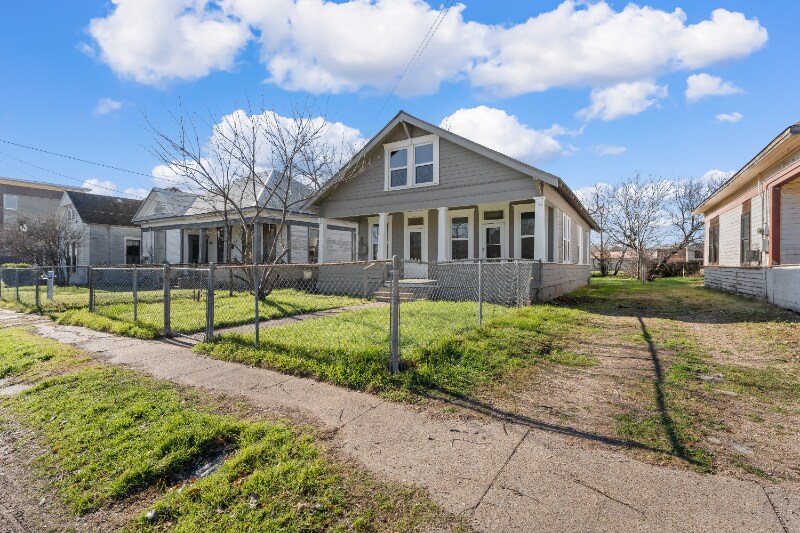 Building Photo - 817 S 10th St