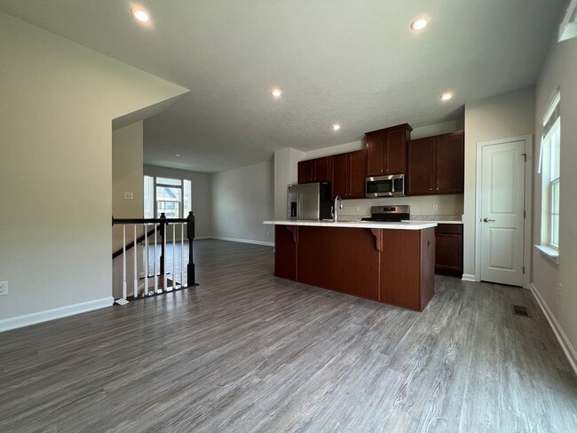 Building Photo - 225 Stonehurst Dr