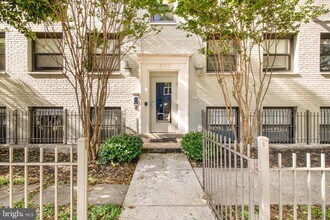 Building Photo - 1300 K St SE